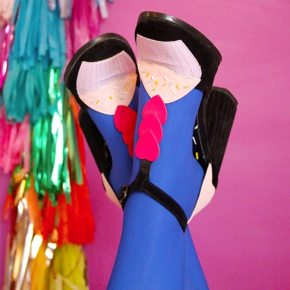 Meet your Posher, Elora - Picture 1 of 1